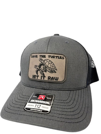 Save The Turtles Hit It Raw Hat - Funny Comedy Hat - Plastic Straws Environment - Beach Hats For Men - Fathers Day Christmas Birthday Gift For Dad Husband Son Boyfriend - Richardson 112 Trucker Hat